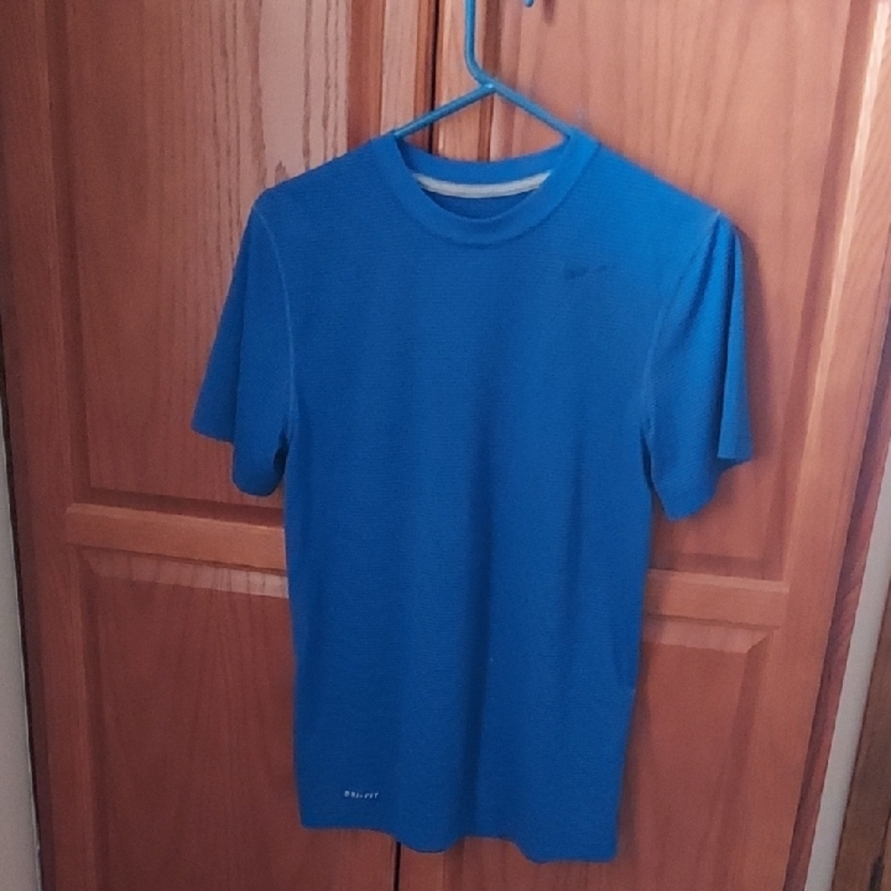 Nike Men's Vibrant Blue Short Sleeve Tee - Picture 6 of 6